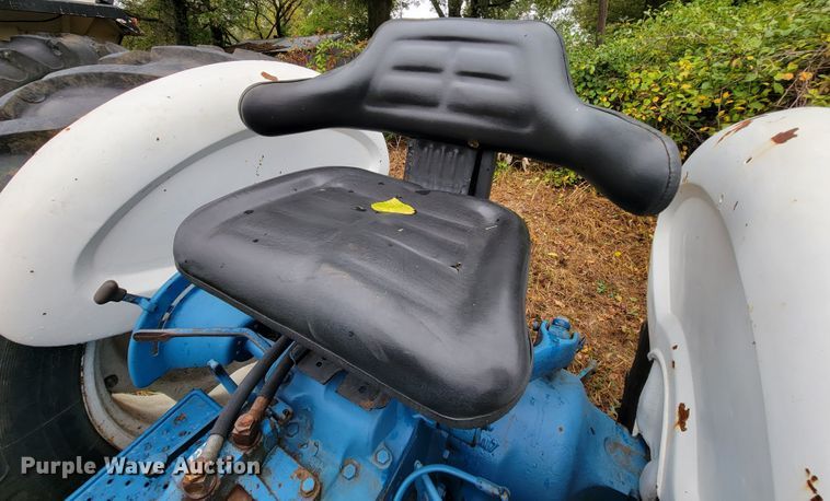 image for item KQ9180 Ford 4000  tractor