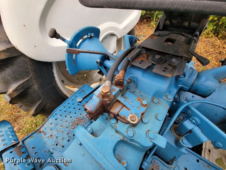 image for item KQ9180 Ford 4000  tractor