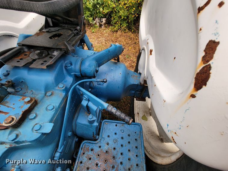 image for item KQ9180 Ford 4000  tractor