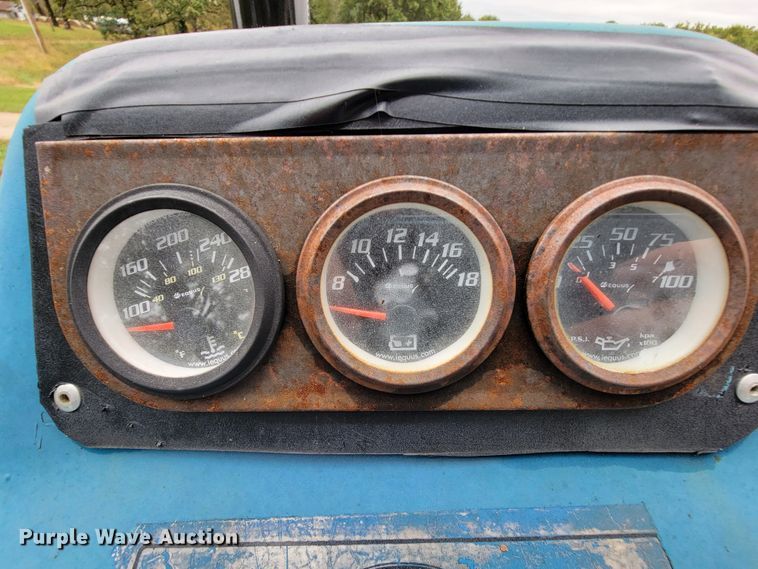 image for item KQ9180 Ford 4000  tractor