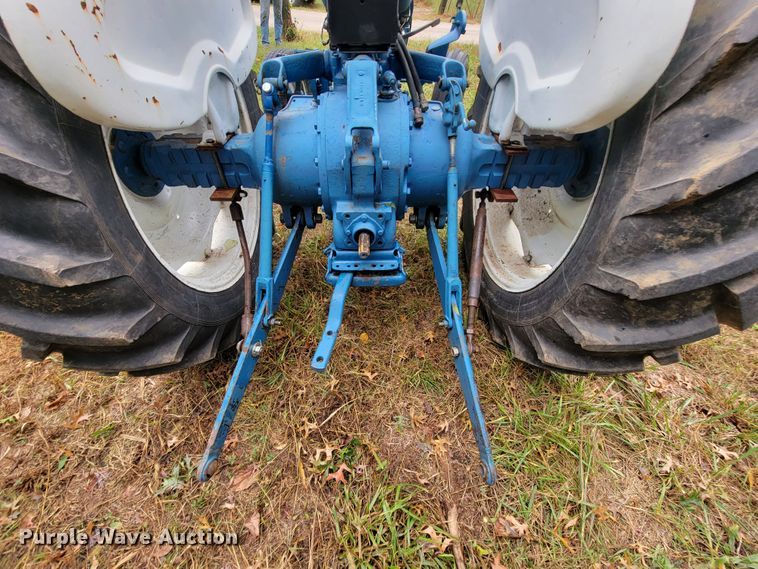 image for item KQ9180 Ford 4000  tractor