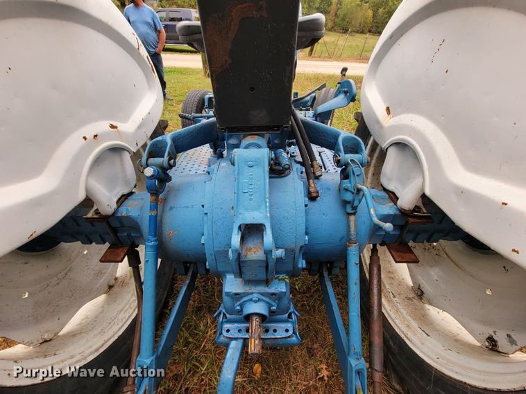 image for item KQ9180 Ford 4000  tractor