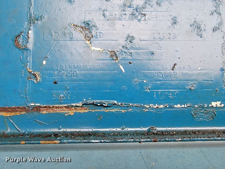 image for item KQ9180 Ford 4000  tractor