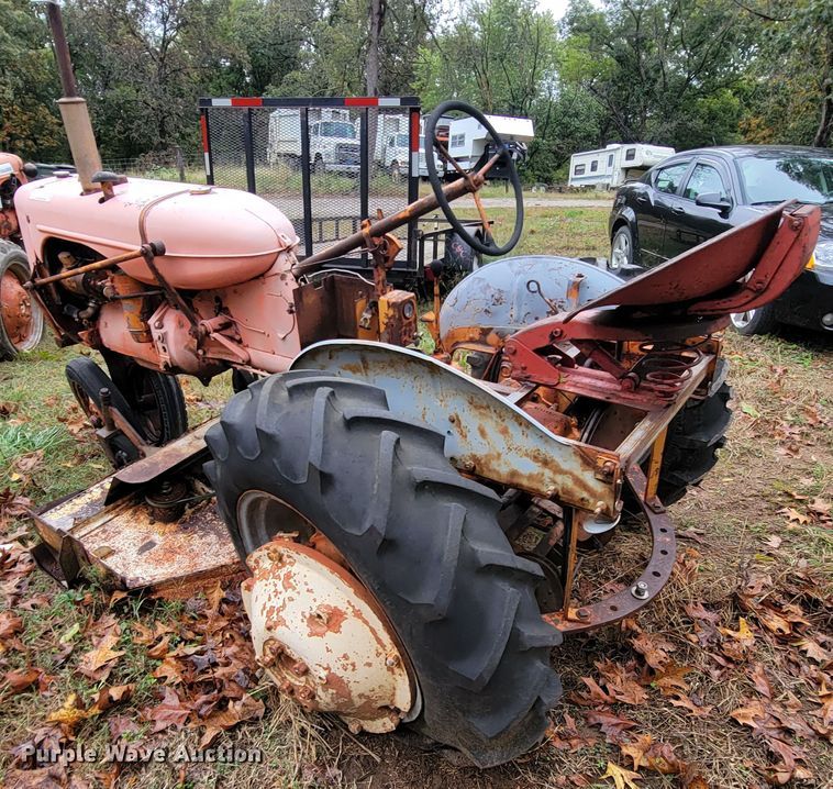 image for item KQ9185 1948 Allis Chalmers C  tractor