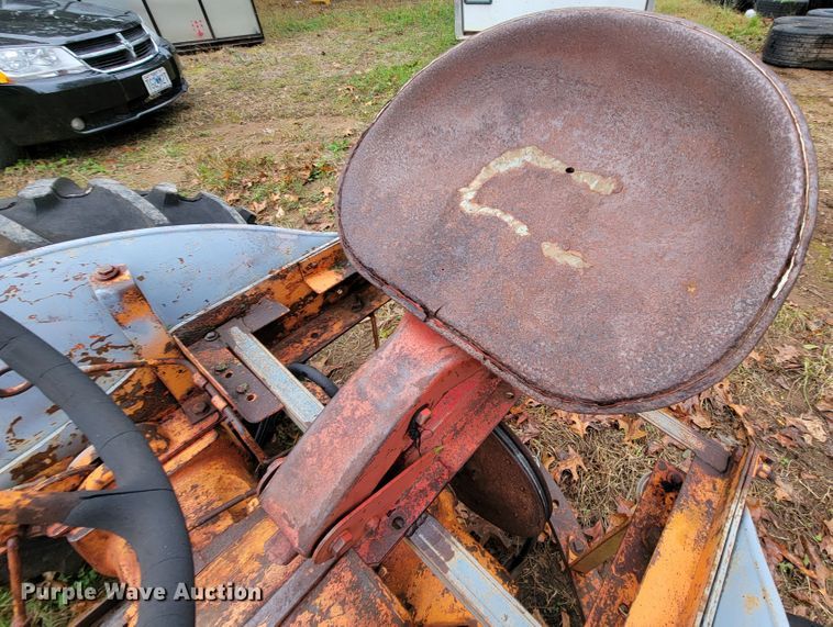 image for item KQ9185 1948 Allis Chalmers C  tractor