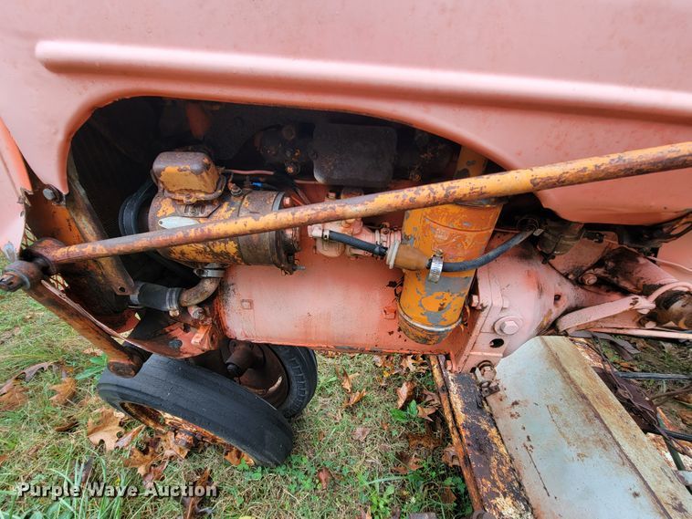image for item KQ9185 1948 Allis Chalmers C  tractor