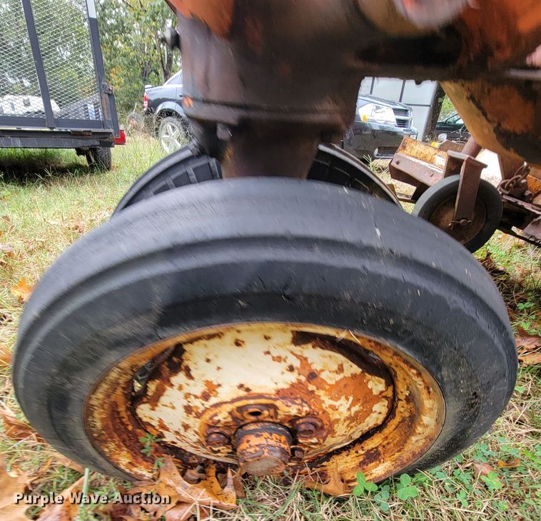 image for item KQ9185 1948 Allis Chalmers C  tractor