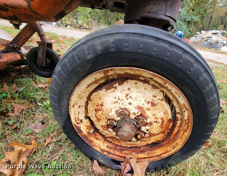 image for item KQ9185 1948 Allis Chalmers C  tractor