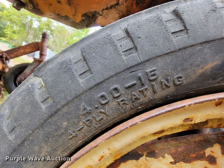 image for item KQ9185 1948 Allis Chalmers C  tractor