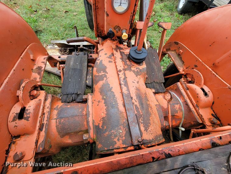 image for item KQ9186 1948 Allis Chalmers C  tractor