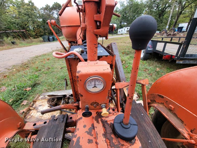 image for item KQ9186 1948 Allis Chalmers C  tractor