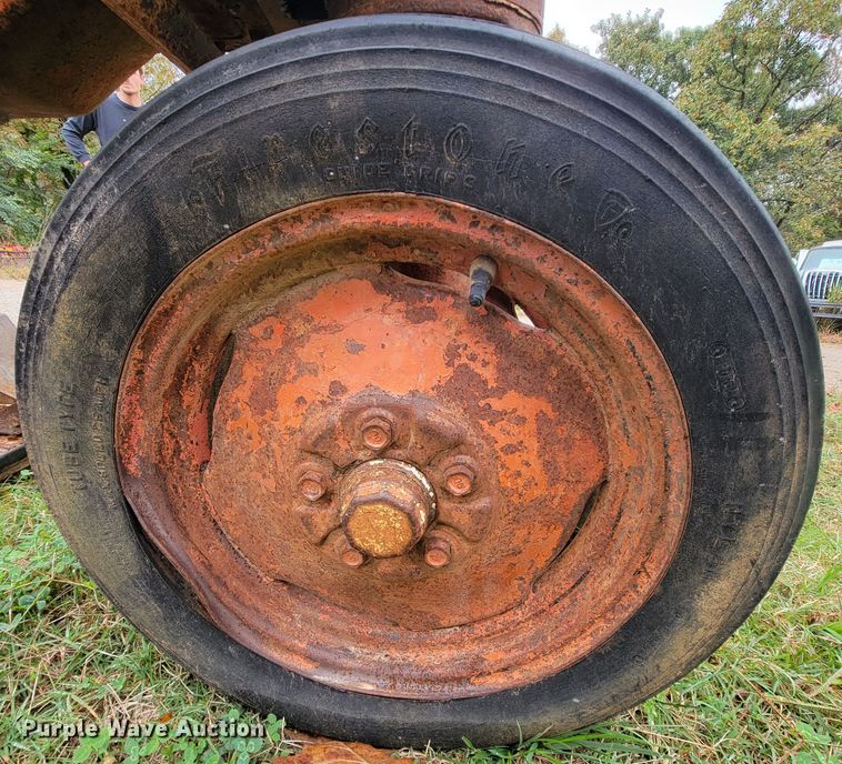 image for item KQ9186 1948 Allis Chalmers C  tractor