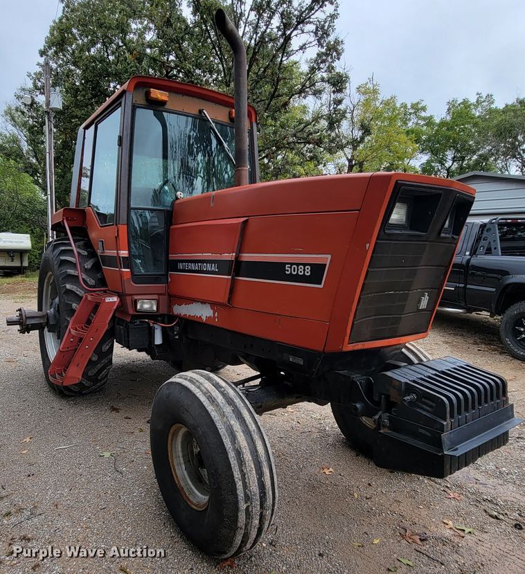 image for item KQ9187 1981 International 5088  tractor