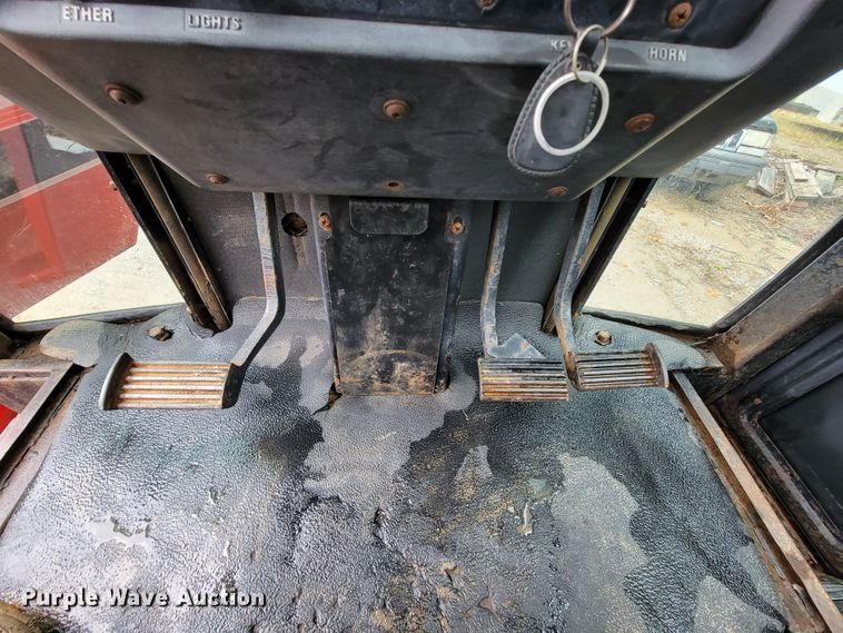 image for item KQ9187 1981 International 5088  tractor