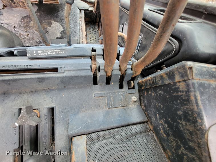 image for item KQ9187 1981 International 5088  tractor