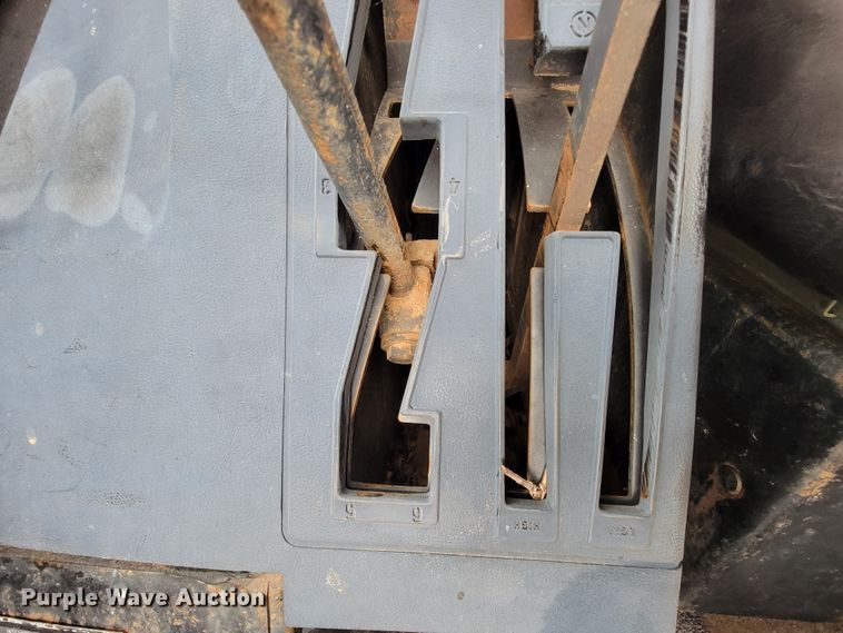 image for item KQ9187 1981 International 5088  tractor