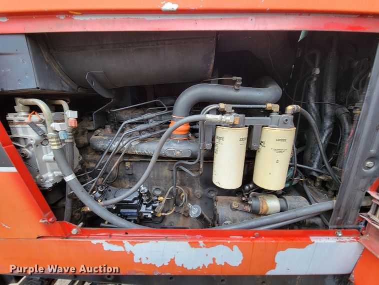 image for item KQ9187 1981 International 5088  tractor