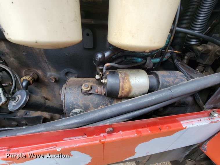 image for item KQ9187 1981 International 5088  tractor