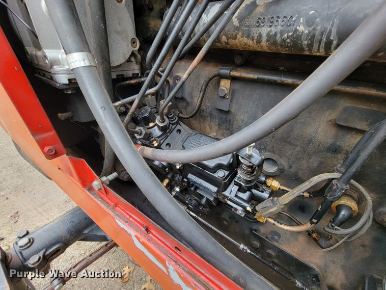 image for item KQ9187 1981 International 5088  tractor