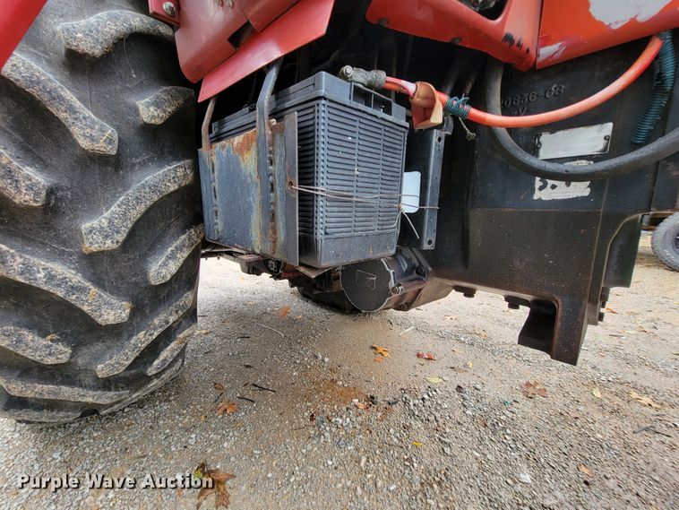 image for item KQ9187 1981 International 5088  tractor