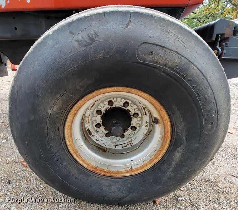 image for item KQ9187 1981 International 5088  tractor