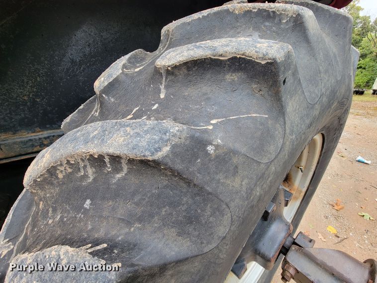 image for item KQ9187 1981 International 5088  tractor