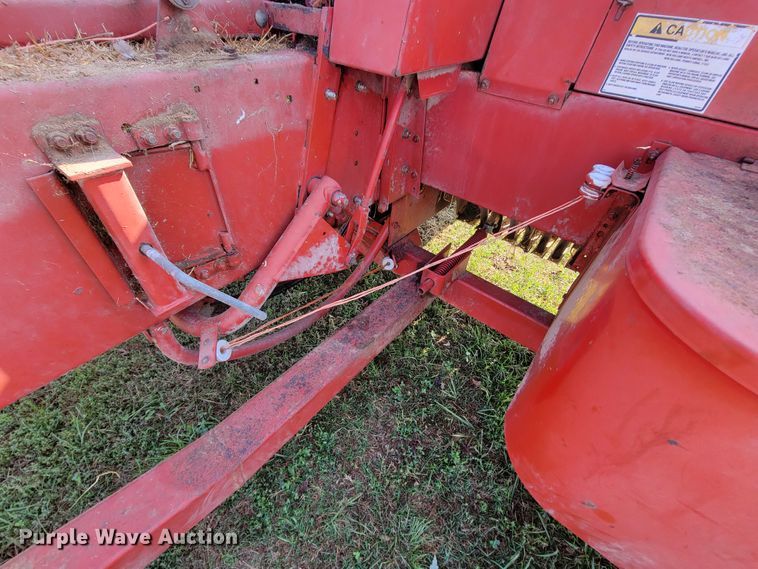 image for item KQ9193 1997 New Holland 575  small square baler