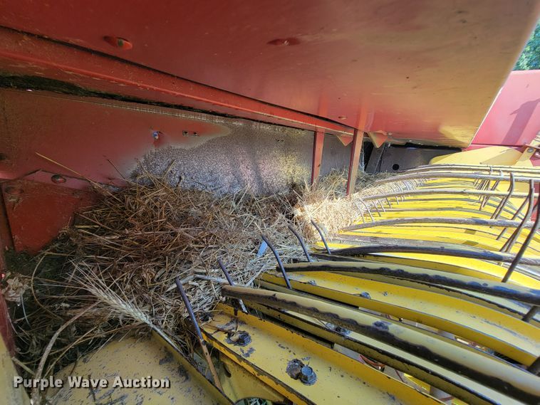 image for item KQ9193 1997 New Holland 575  small square baler