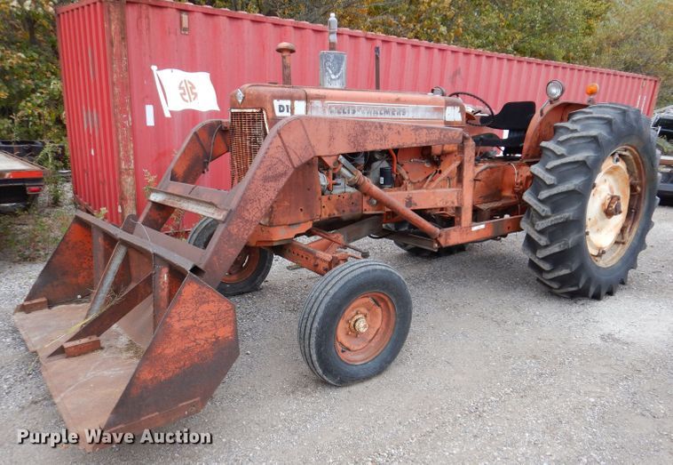 image for item KY9692 Allis Chalmers D19  tractor