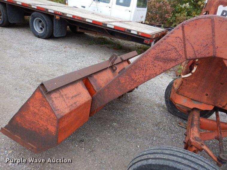 image for item KY9692 Allis Chalmers D19  tractor