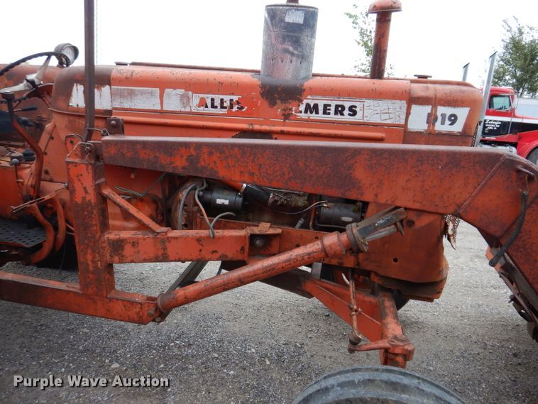 image for item KY9692 Allis Chalmers D19  tractor