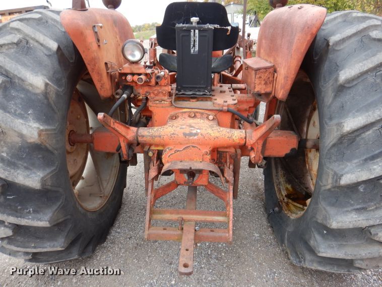 image for item KY9692 Allis Chalmers D19  tractor
