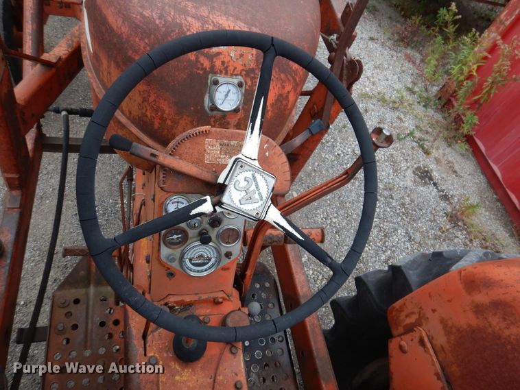 image for item KY9692 Allis Chalmers D19  tractor