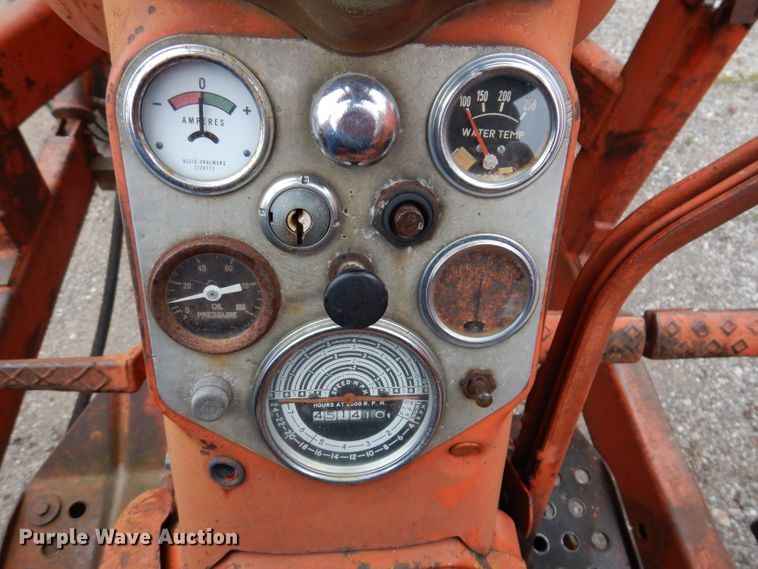 image for item KY9692 Allis Chalmers D19  tractor