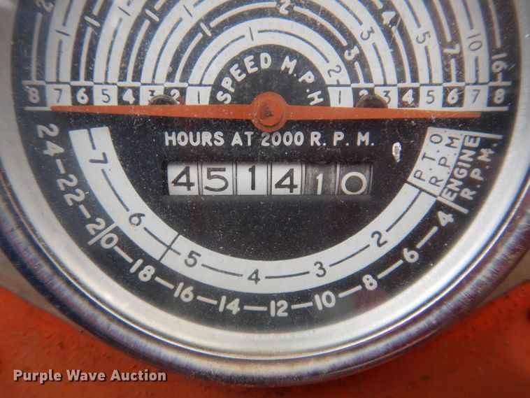 image for item KY9692 Allis Chalmers D19  tractor