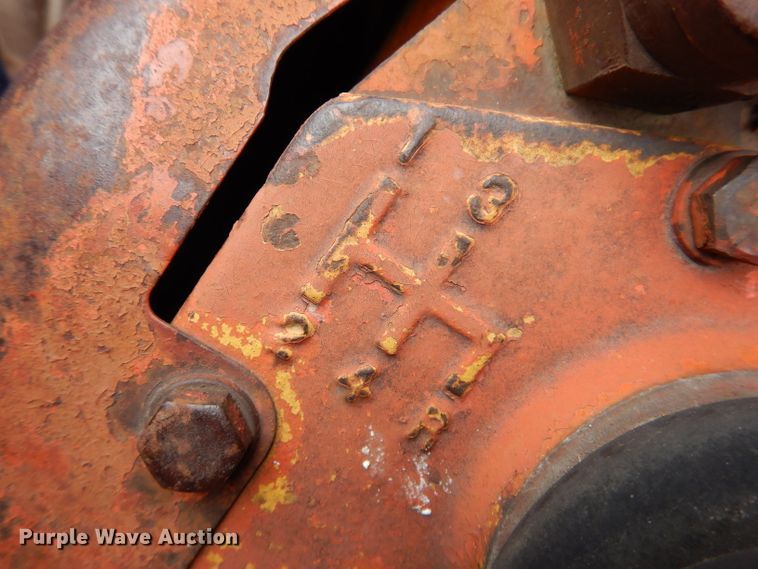 image for item KY9692 Allis Chalmers D19  tractor