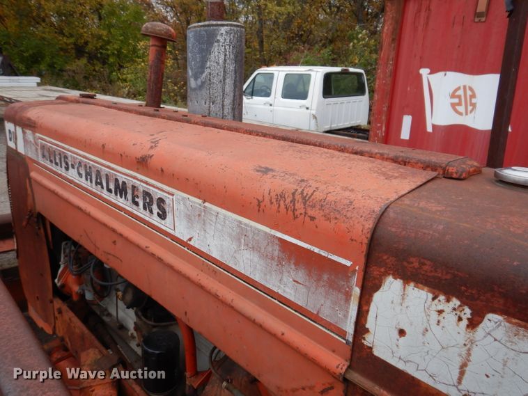 image for item KY9692 Allis Chalmers D19  tractor