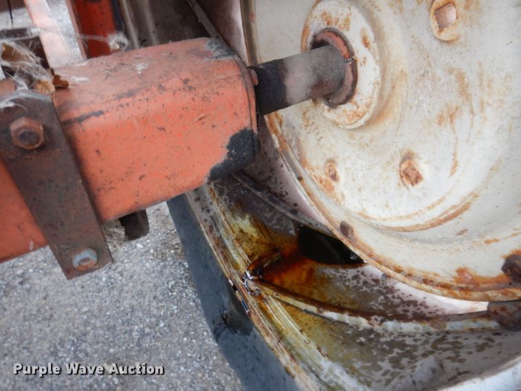 image for item KY9692 Allis Chalmers D19  tractor