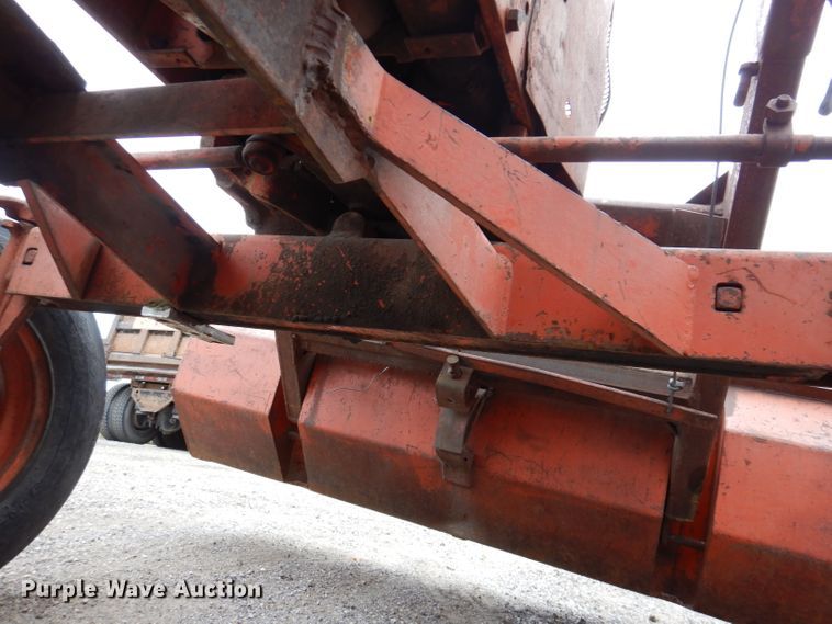 image for item KY9692 Allis Chalmers D19  tractor