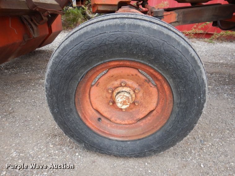 image for item KY9692 Allis Chalmers D19  tractor