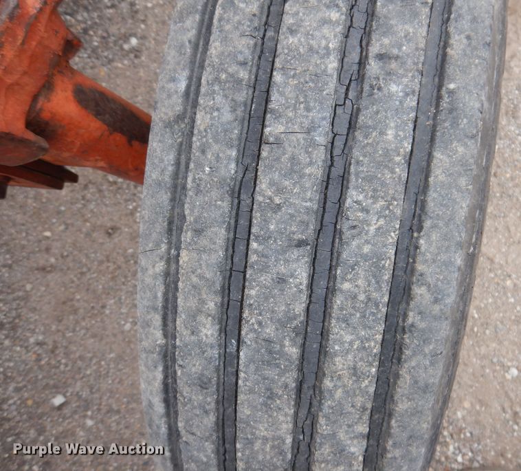 image for item KY9692 Allis Chalmers D19  tractor