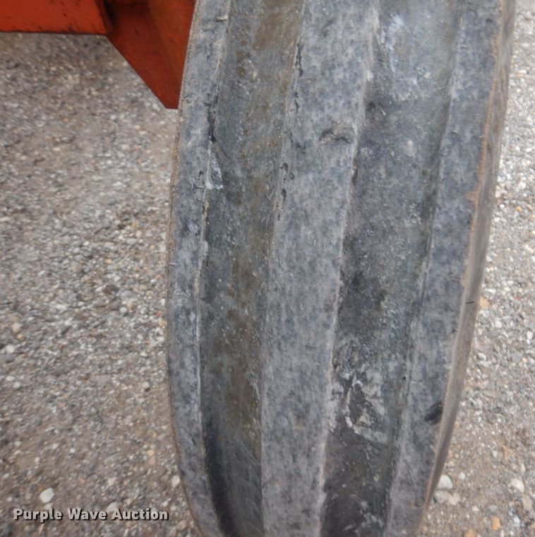 image for item KY9692 Allis Chalmers D19  tractor