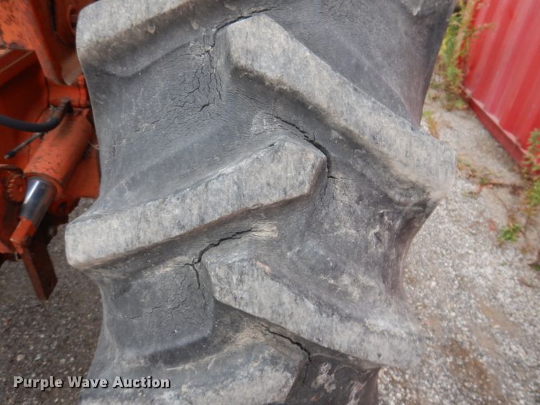 image for item KY9692 Allis Chalmers D19  tractor