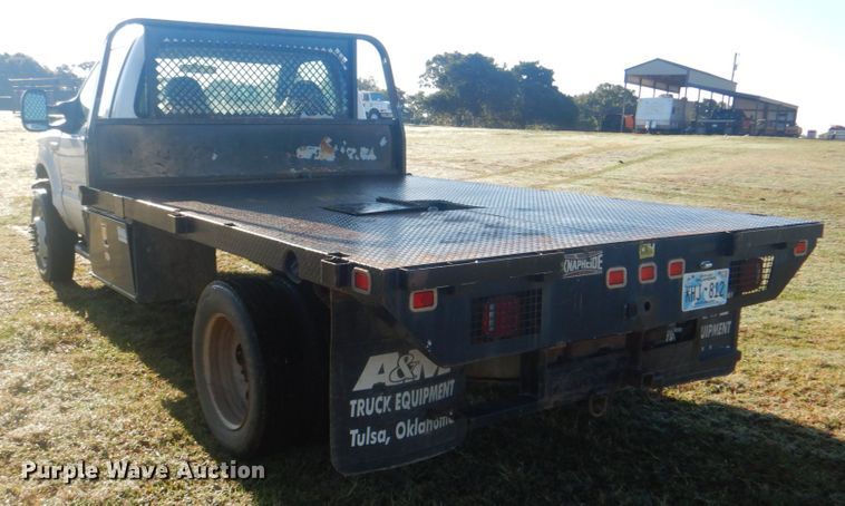 image for item DG1870 2007 Ford F550  flatbed truck
