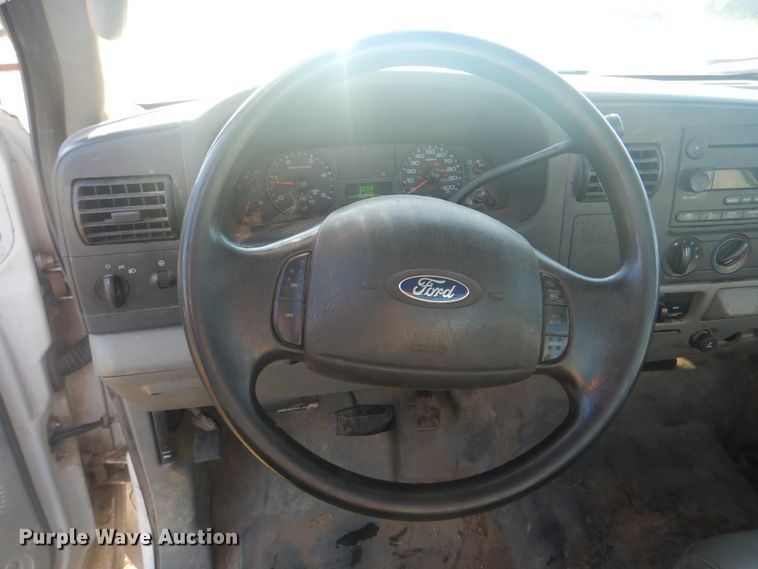 image for item DG1870 2007 Ford F550  flatbed truck