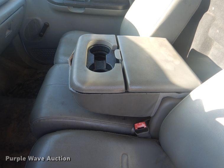 image for item DG1870 2007 Ford F550  flatbed truck