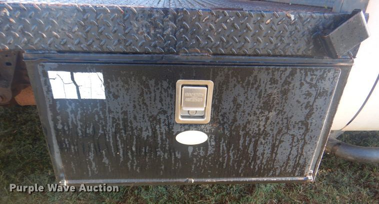 image for item DG1870 2007 Ford F550  flatbed truck