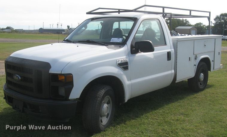 image for item DG5314 2008 Ford F250 Super Duty XL  utility bed pickup truck