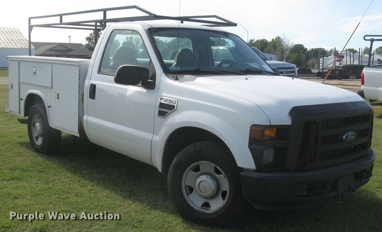 image for item DG5314 2008 Ford F250 Super Duty XL  utility bed pickup truck