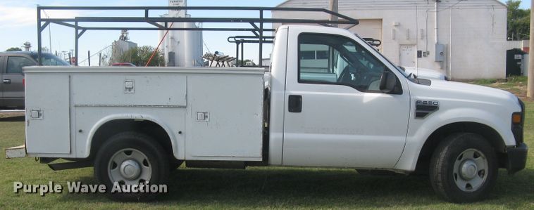 image for item DG5314 2008 Ford F250 Super Duty XL  utility bed pickup truck